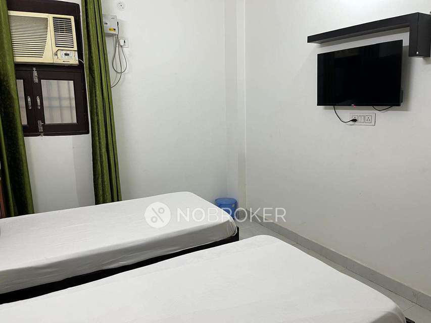 PG for Boys in Sector-45