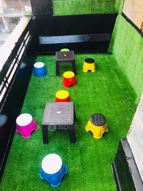 PG for Girls in Mukherjee Nagar