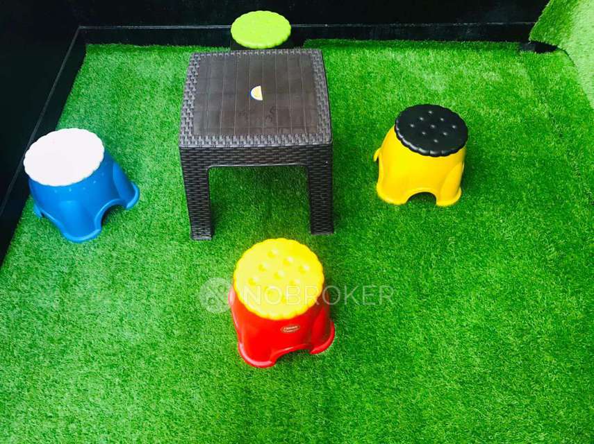 PG for Girls in Mukherjee Nagar