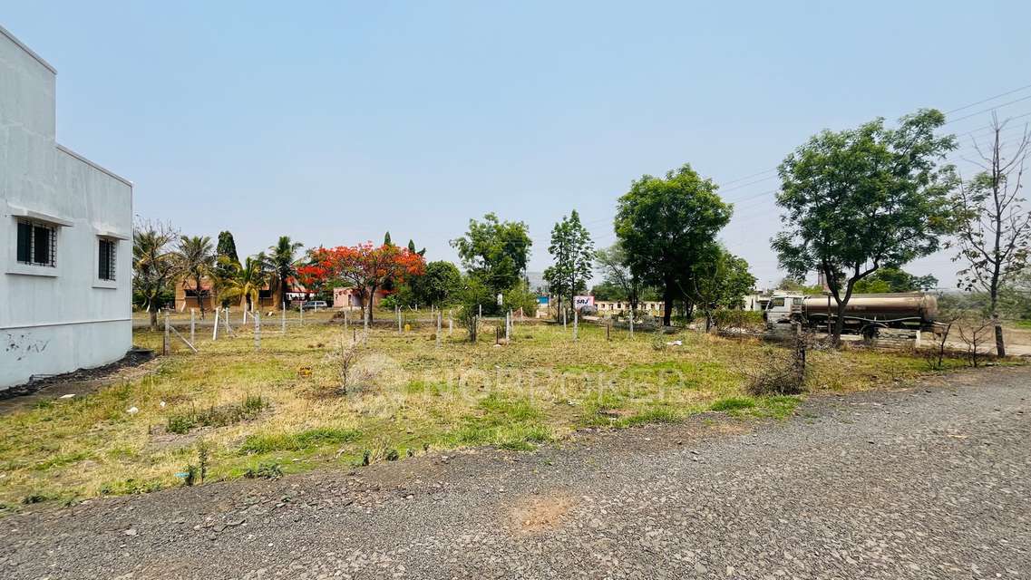 Plot For Sale  In Hindvi  In Shikrapur
