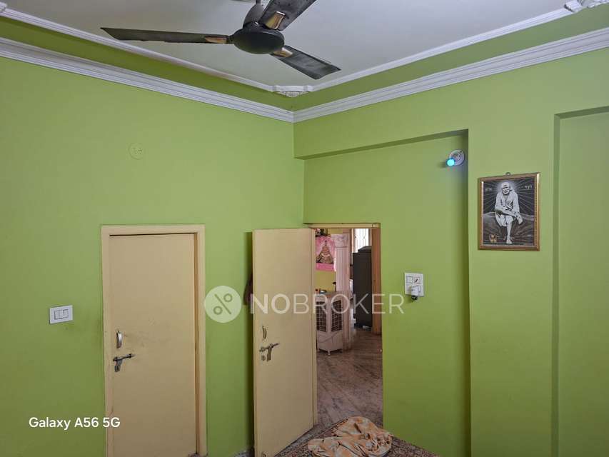 2 BHK Flat In Vasudha Apartment For Sale  In Suchitra X Roads