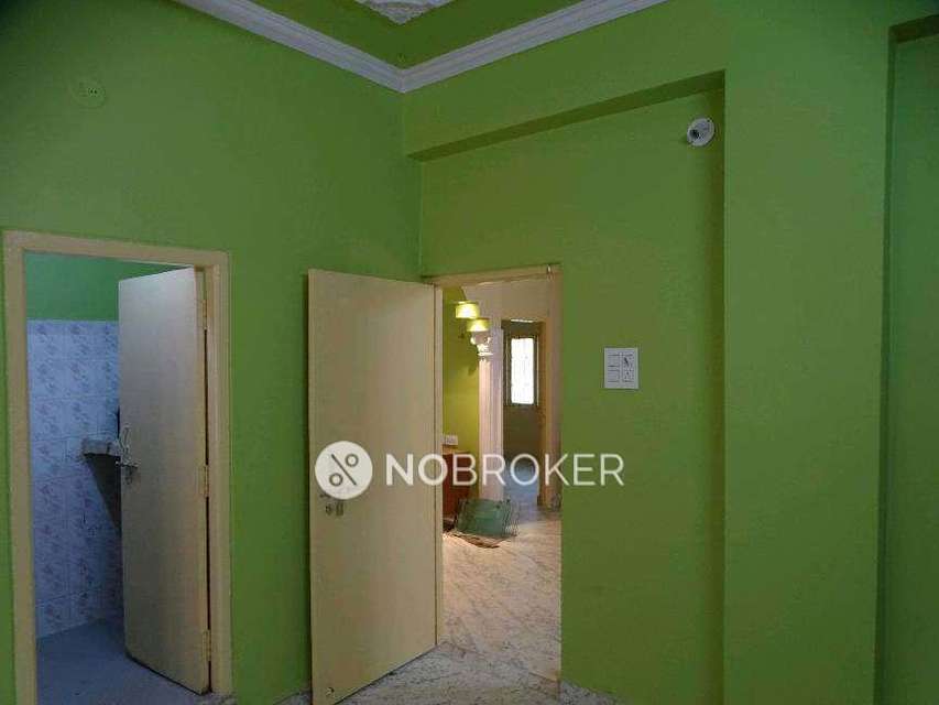 2 BHK Flat In Vasudha Apartment For Sale  In Suchitra X Roads