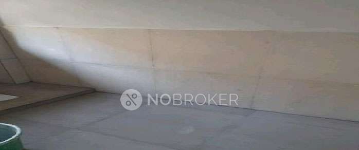 1 RK Flat In Trimurty Scoiety  For Sale  In Khar Danda