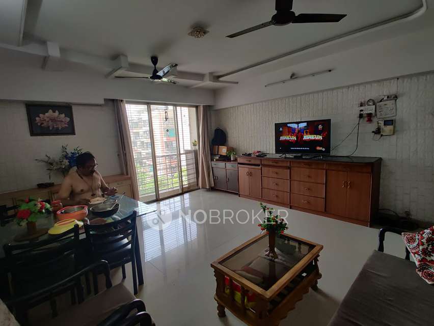 2 BHK Flat In Amber Prit Bldg, Kachore Gaon For Sale  In Kachore Gaon