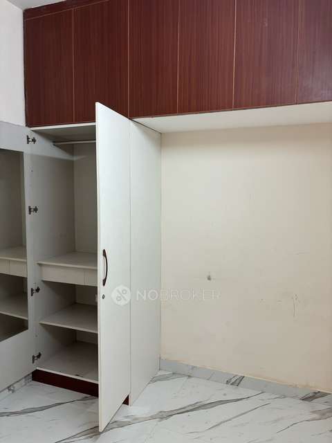 1 RK House for Rent  In Kings Club