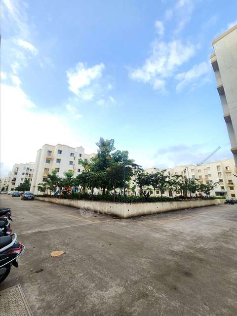 2 BHK Flat In Peninsula Address One Phase 2 For Sale  In Mamurdi