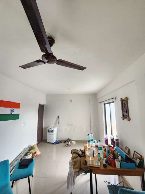 2 BHK Flat In Peninsula Address One Phase 2 For Sale  In Mamurdi