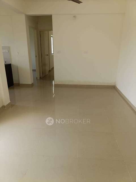 2 BHK Flat In Peninsula Address One Phase 2 For Sale  In Mamurdi