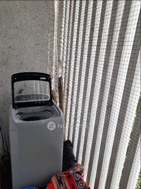 2 BHK Flat In Atlantis Society Panchpakhadi For Sale  In Atlantis Society Panchpakhadi