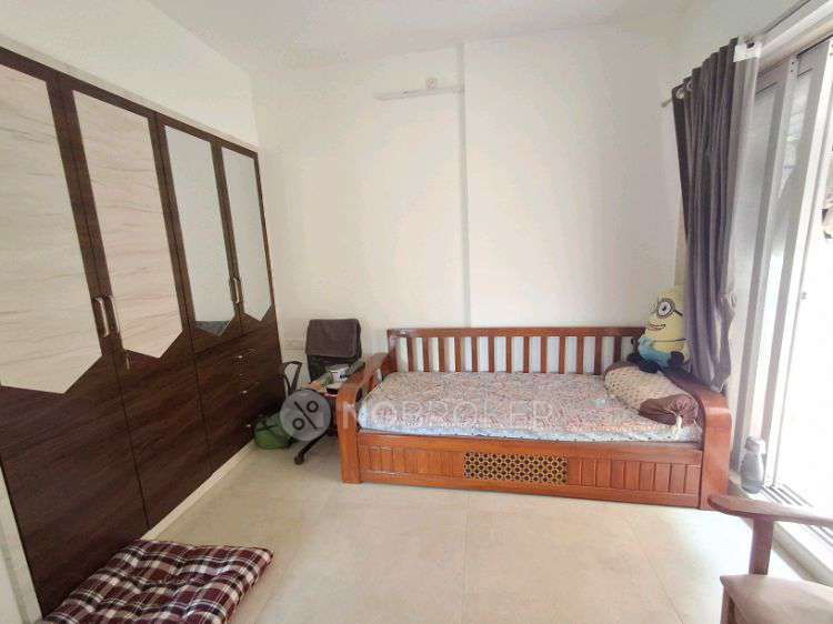2 BHK Flat In Atlantis Society Panchpakhadi For Sale  In Atlantis Society Panchpakhadi