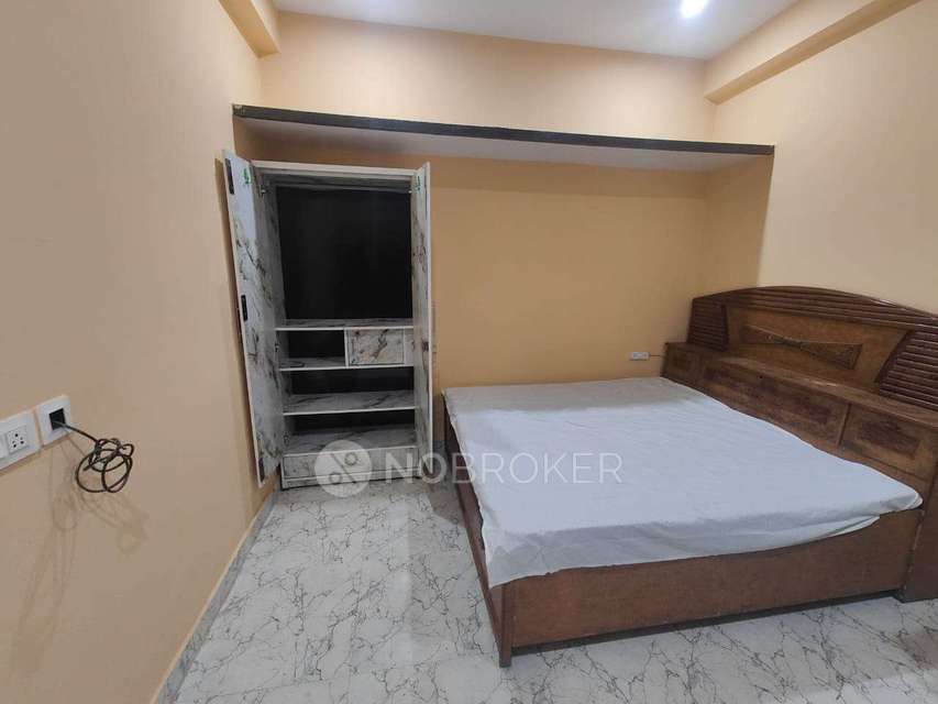 1 RK House for Rent  In Sector 52