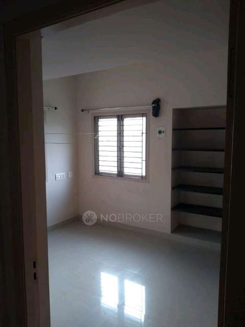 2 BHK Flat In Ganapathy Sowbhagayam, Gerugambakkam For Sale  In Kolapakkam