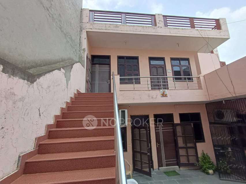 4 BHK Flat In Orlove Court For Sale  In Sector 28