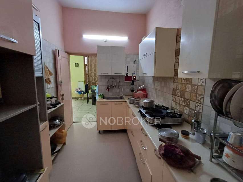 4 BHK Flat In Orlove Court For Sale  In Sector 28