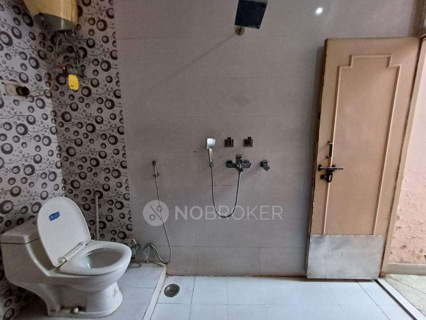 4 BHK Flat In Orlove Court For Sale  In Sector 28