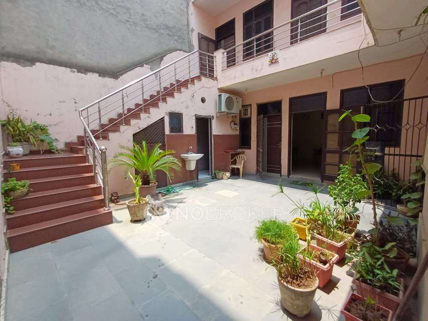 4 BHK Flat In Orlove Court For Sale  In Sector 28