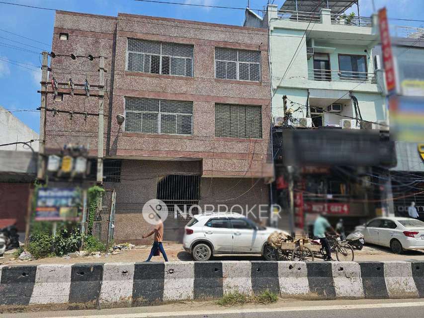 Showroom in Bawana, Delhi for Rent 