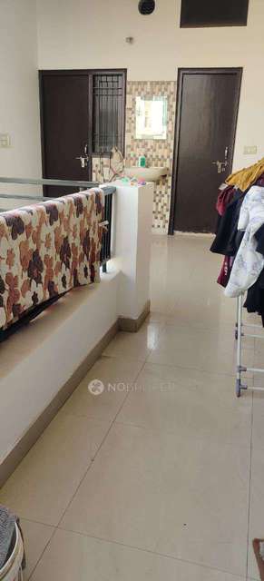 Single Room for Female In 4 BHK  In Sector-14  Old Dlf  Iti