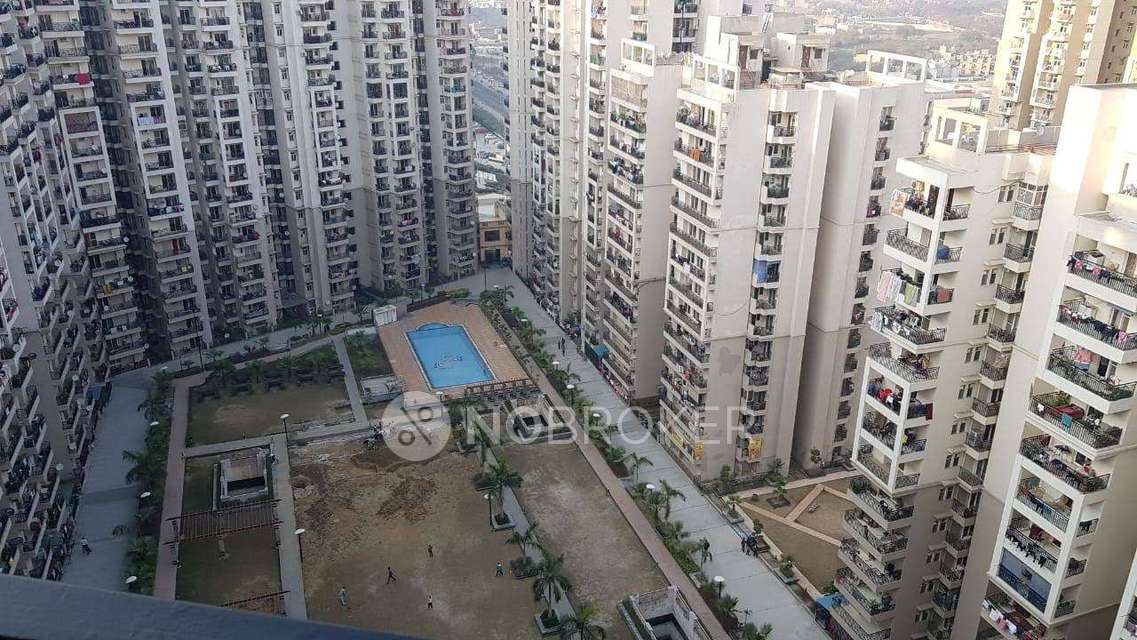 2 BHK Flat In Galaxy North Avenue Ll For Sale  In Gaur City 2