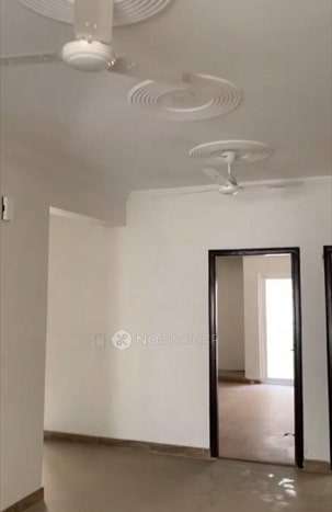 3 BHK Flat In Amrapali Apartment, Ip Extension For Sale  In Sector 4