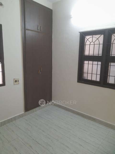 4 BHK Flat In Aishwarya Apartments For Sale  In West Mambalam