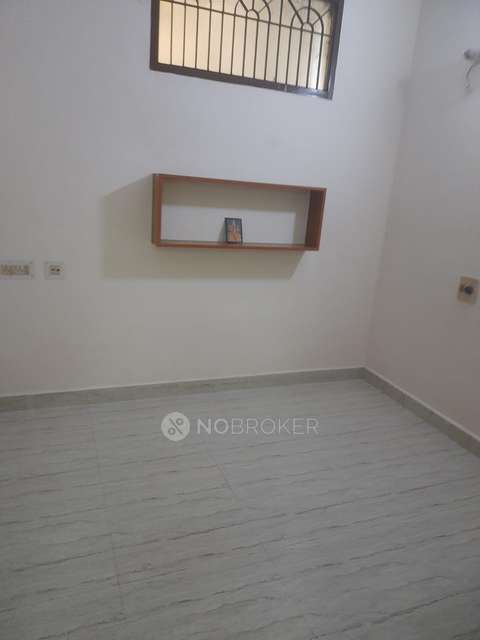 4 BHK Flat In Aishwarya Apartments For Sale  In West Mambalam