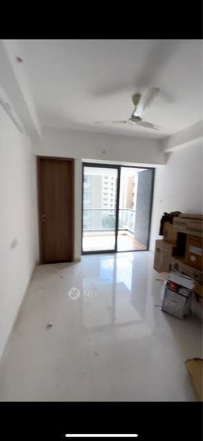 3 BHK Flat In Majestique Signature Towers for Rent  In Majestique Signature Tower