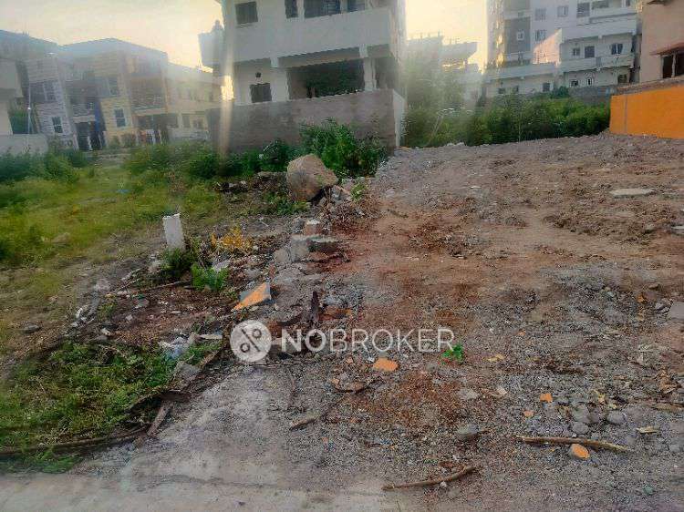 Plot For Sale  In Spice Vesion  In Gajularamaram