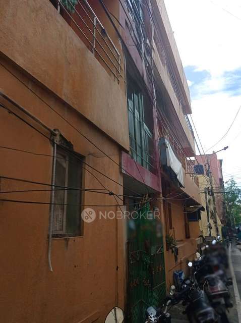 PG for Girls in Egattur