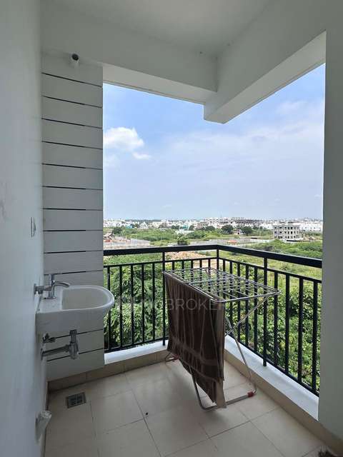 3 BHK Flat In Casagrand Sereno Phase 2 For Sale  In Thalambur Rd