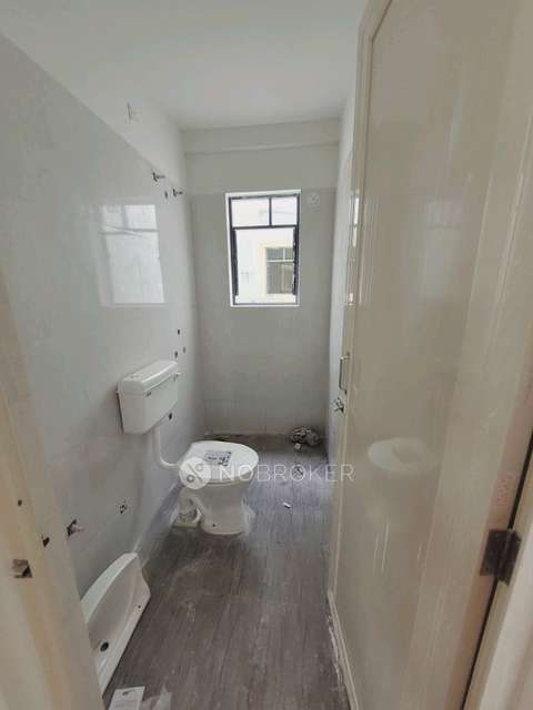 2 BHK Flat In Peninsula Address One Phase 5 For Sale  In Ravet,