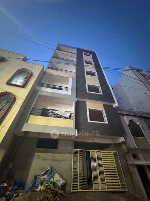 2 BHK Flat In Stand Alone Building For Sale  In Yakatpura