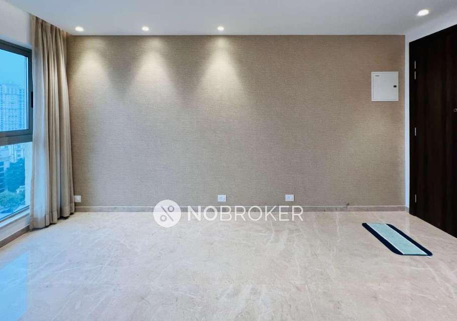 1 BHK Flat In Hiranandani Regent Hill  For Sale  In Powai