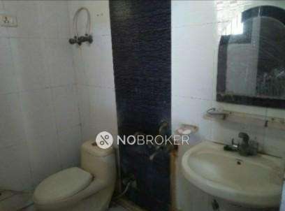 2 BHK Flat In Bankey Bihari Kunj For Sale  In Shalimar Garden 