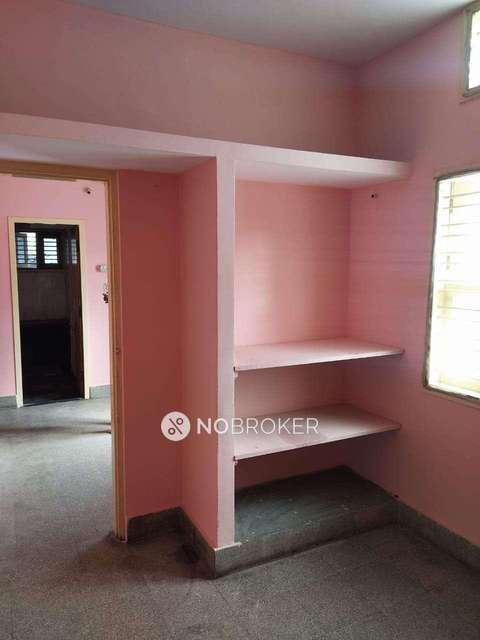 4+ BHK Flat In Standalone Building  For Sale  In Guttahalli