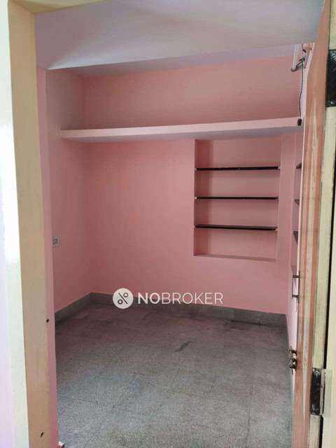 4+ BHK Flat In Standalone Building  For Sale  In Guttahalli