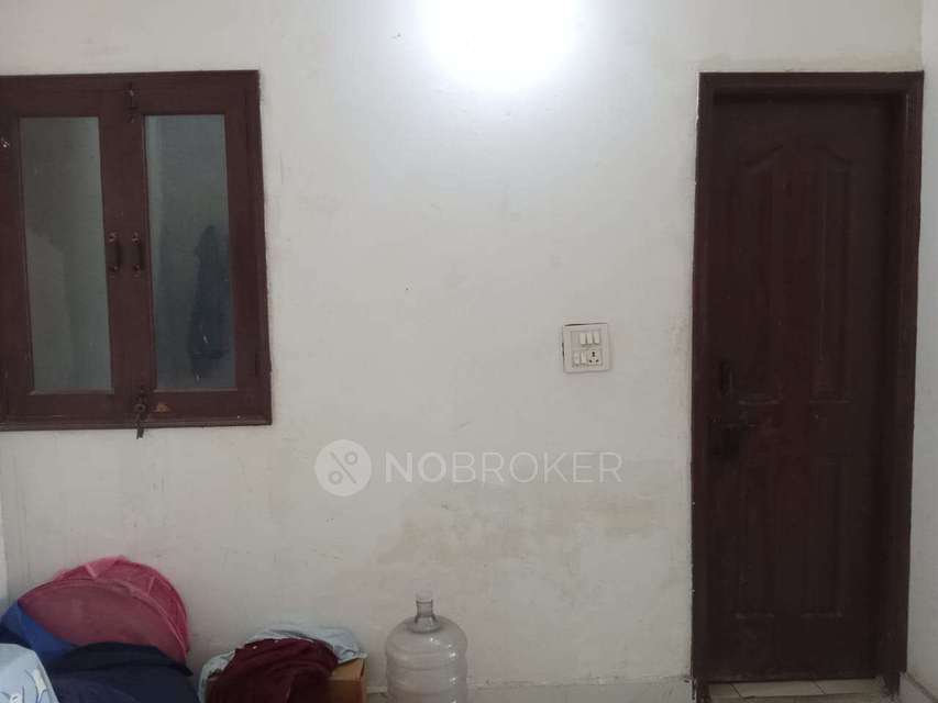 1 BHK Flat In Standalone Building  For Sale  In Dwarka
