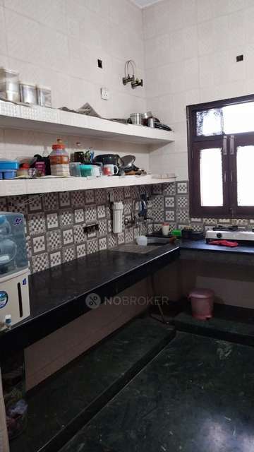 PG for Girls in Sector 11