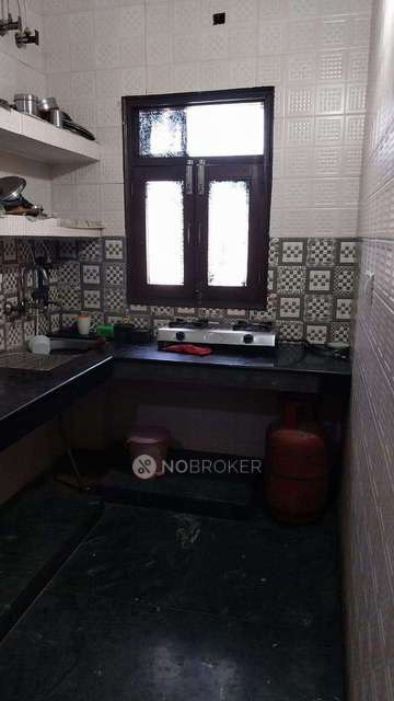 PG for Girls in Sector 11