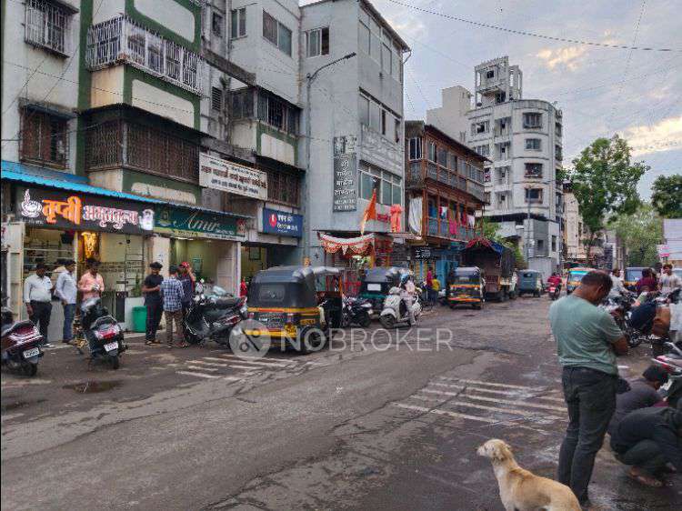 Shop in Guruwar Peth, Pune for Rent 