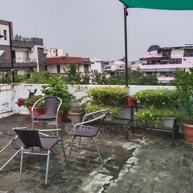 PG for Girls in Kamla Nagar