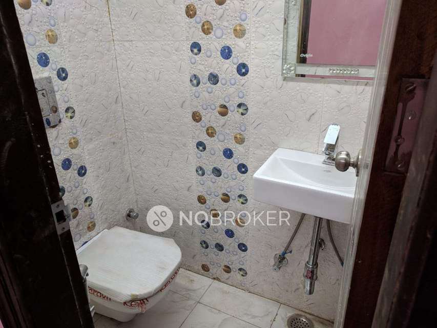 1 BHK Flat In Standalone Building  For Sale  In  Sector 48