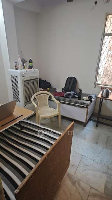 PG for Boys in Laxmi Nagar