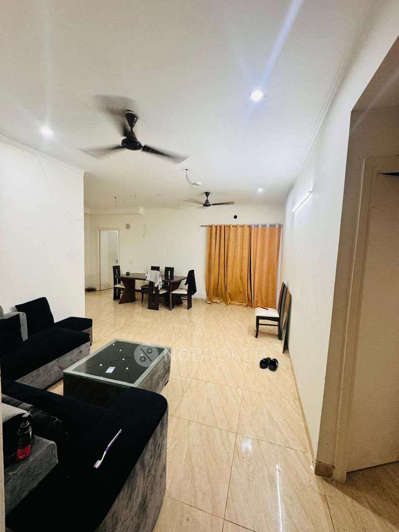 Property for rent in Yamuna Expressway for Rs 30000 available