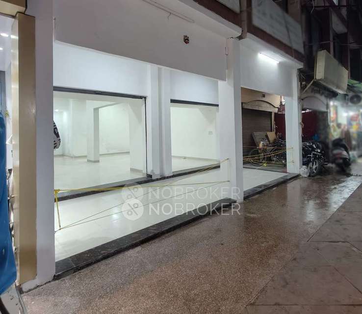 Shop in Saket, Delhi for sale 