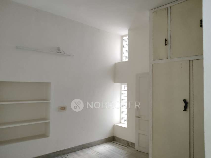 4+ BHK House For Sale  In New Nallakunta