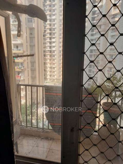 2 BHK Flat In Panchsheel Greens 2, Sector 16b For Sale  In Sector 16b