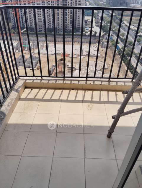 3 BHK Flat In Panchsheel Hynish For Sale  In Sector 1