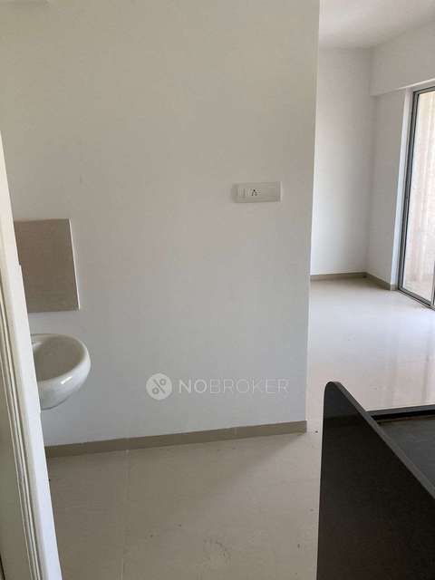 2 BHK Flat In Ng Rathi Madhupushpa For Sale  In Pirangut