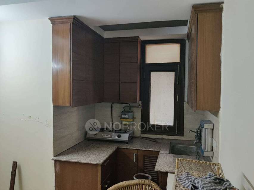 2 BHK Flat In Standalone Building  For Sale  In  Defence Colony